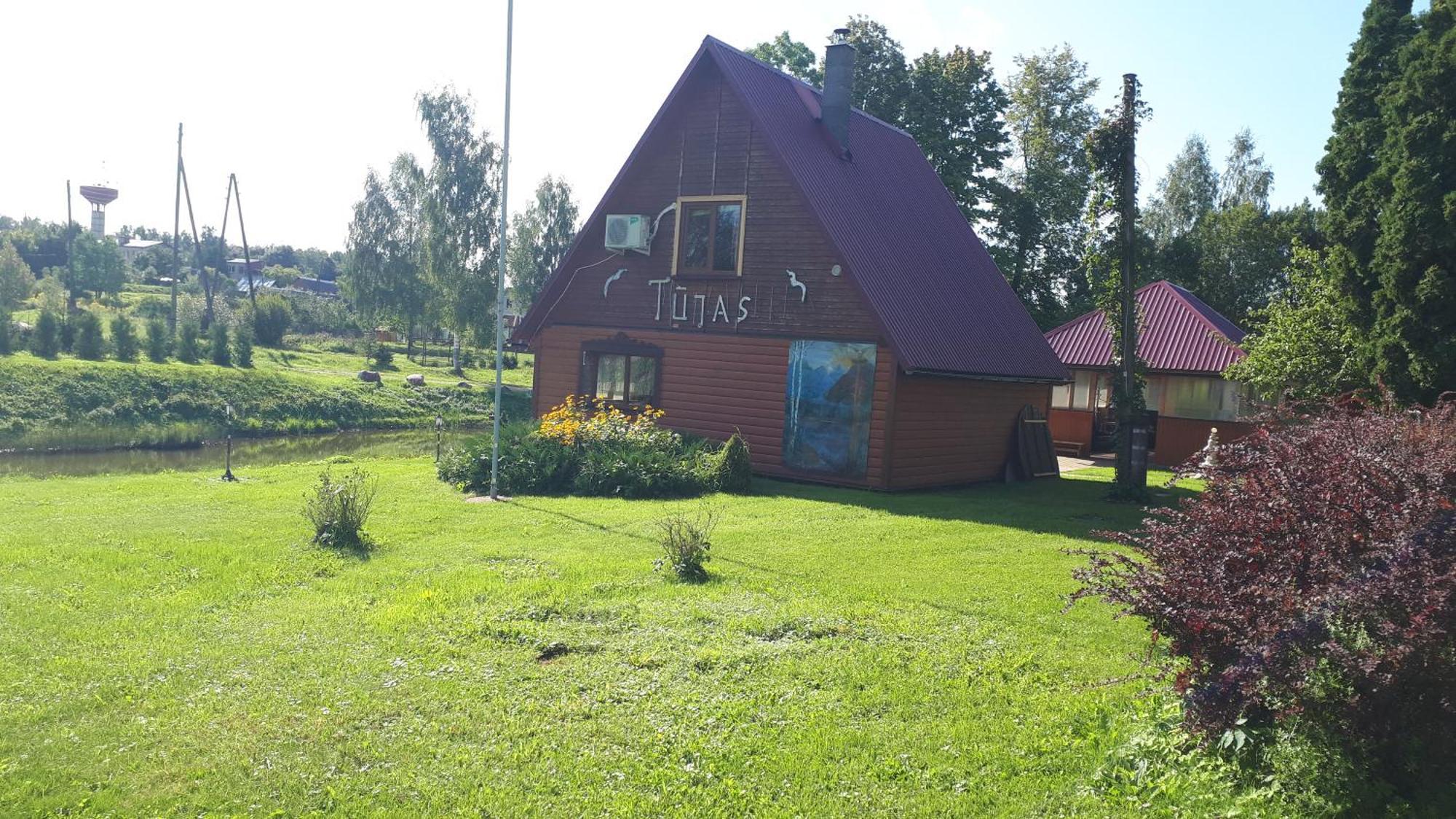 Holiday Home Tujas Kraslava Bagian luar foto